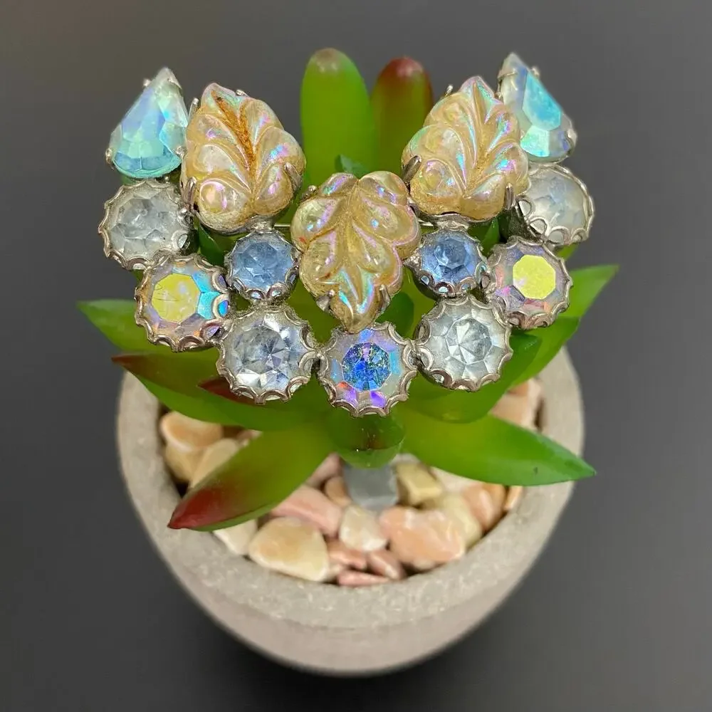 Vintage WEISS Iridescent Crystal & Molded Leaf Crescent Brooch Pin 50s Glam